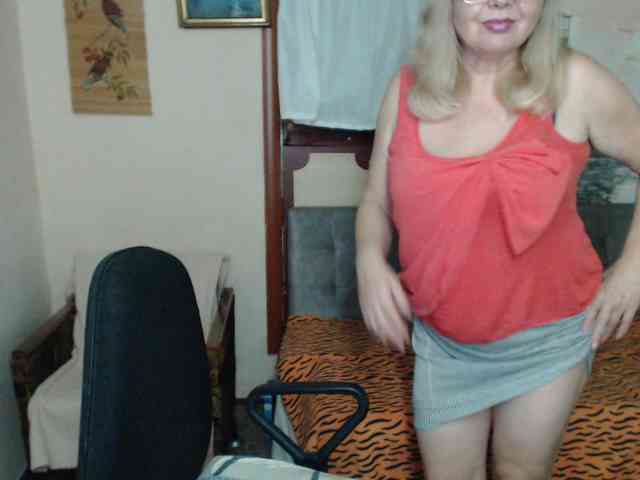 EvelynLoveShy webcam