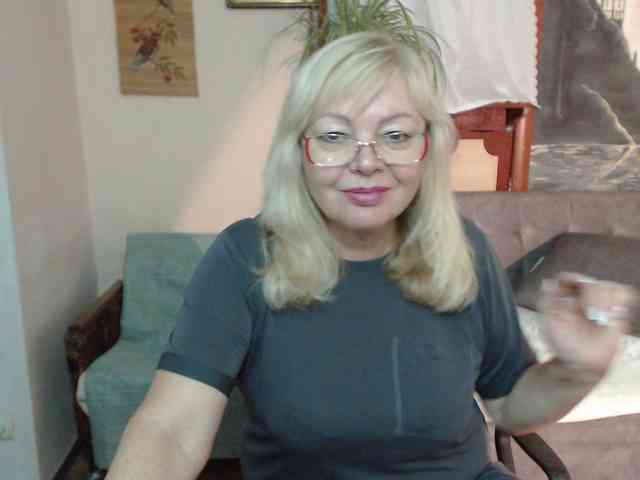 EvelynLoveShy webcam