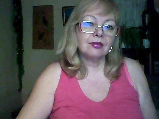 EvelynLoveShy webcam