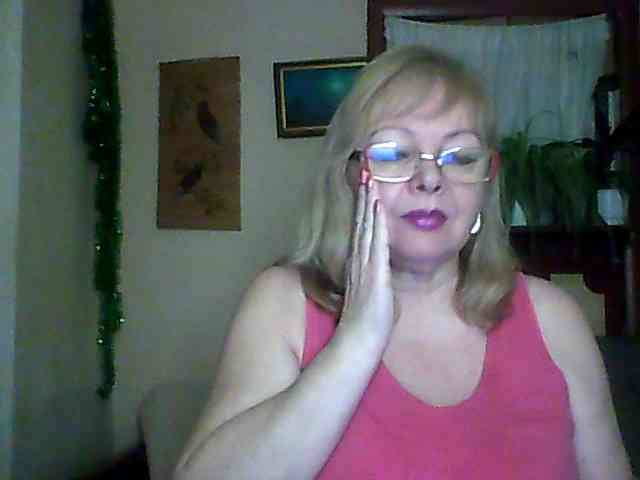 EvelynLoveShy webcam