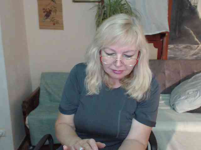 EvelynLoveShy webcam