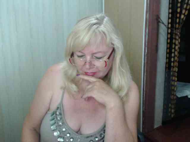 EvelynLoveShy webcam