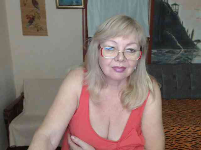 EvelynLoveShy webcam