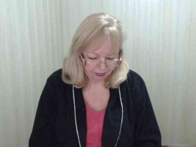 EvelynLoveShy webcam