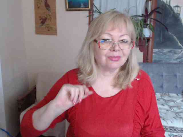 EvelynLoveShy webcam