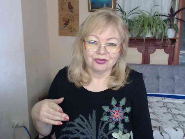 EvelynLoveShy webcam