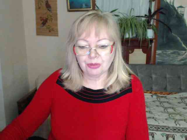 EvelynLoveShy webcam