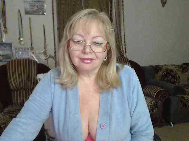 EvelynLoveShy webcam