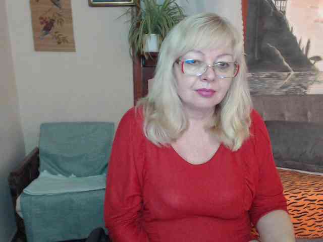 EvelynLoveShy webcam