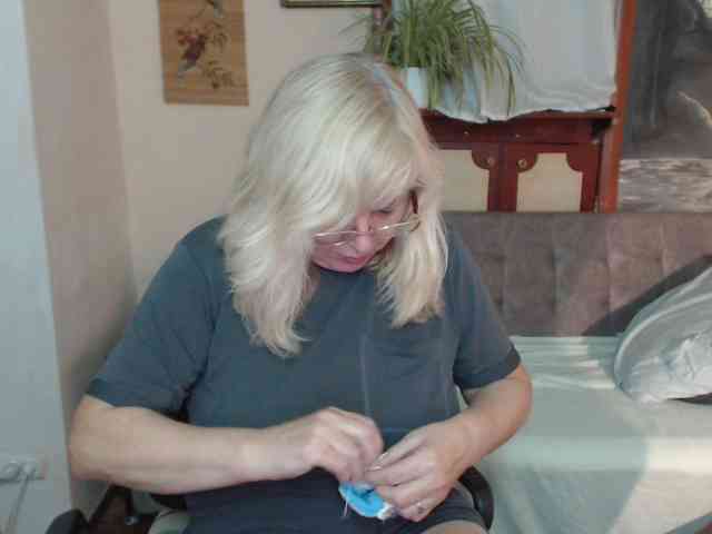 EvelynLoveShy webcam