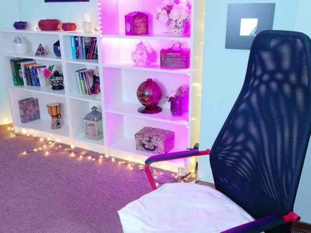 Brianna-Joy's BongaCams show and profile