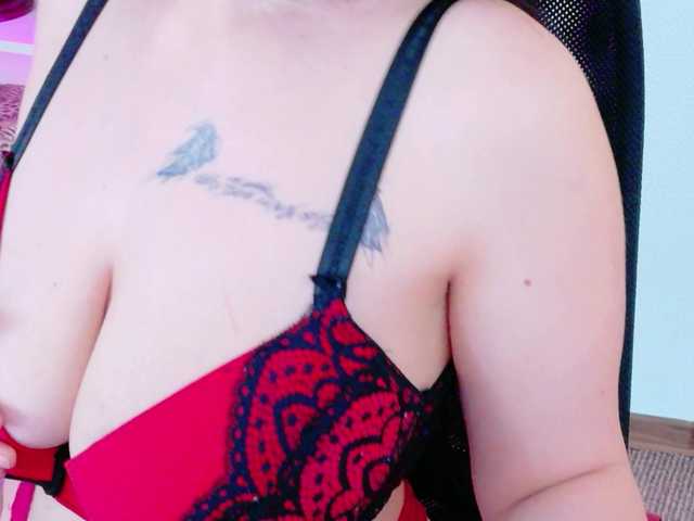 Brianna-Joy's BongaCams show and profile