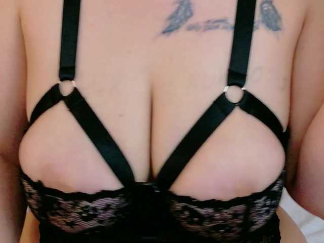 Brianna-Joy's BongaCams show and profile