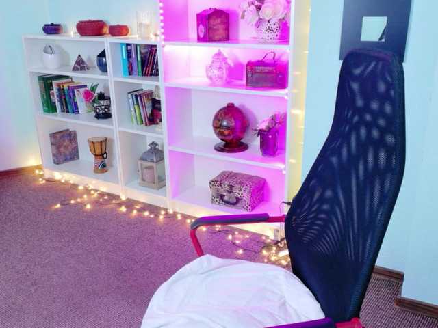 Brianna-Joy's BongaCams show and profile