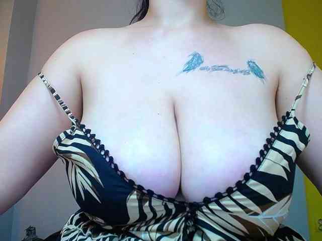Brianna-Joy webcam