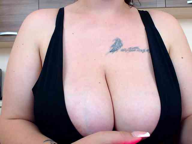 Brianna-Joy webcam