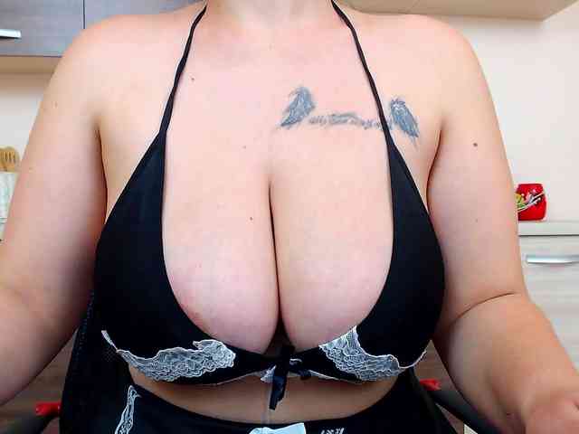 Brianna-Joy webcam