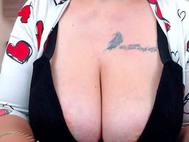 Brianna-Joy webcam