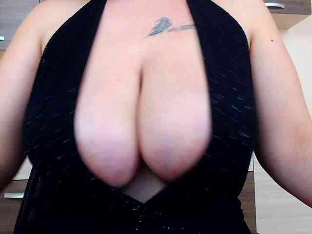 Brianna-Joy webcam