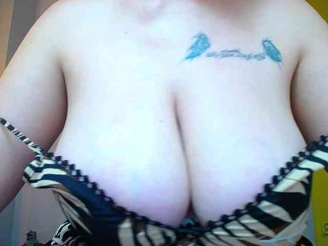 Brianna-Joy webcam