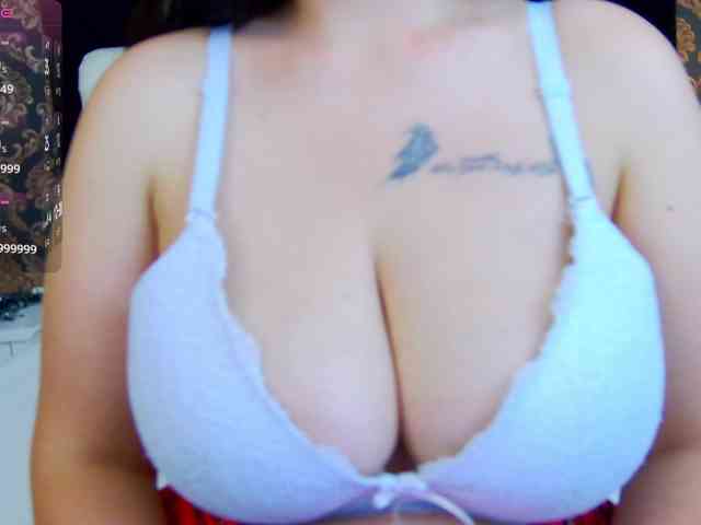 Brianna-Joy webcam