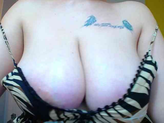Brianna-Joy webcam