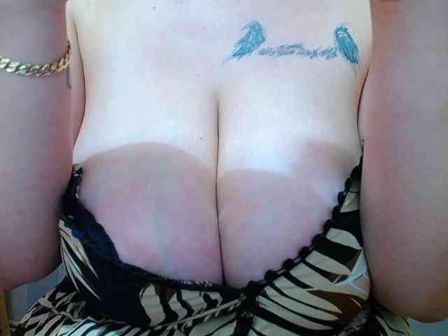Brianna-Joy webcam