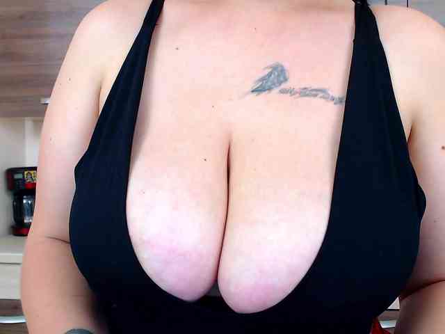 Brianna-Joy webcam