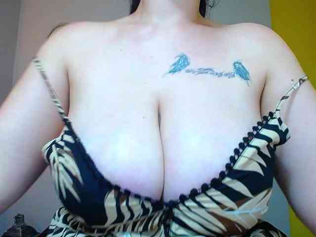 Brianna-Joy webcam