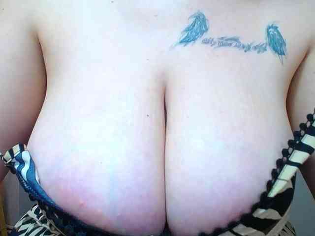 Brianna-Joy webcam