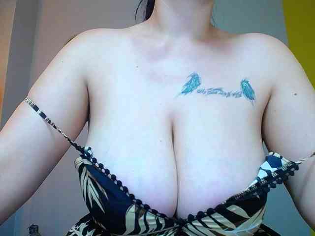 Brianna-Joy webcam