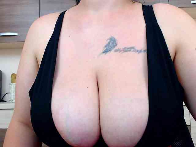 Brianna-Joy webcam