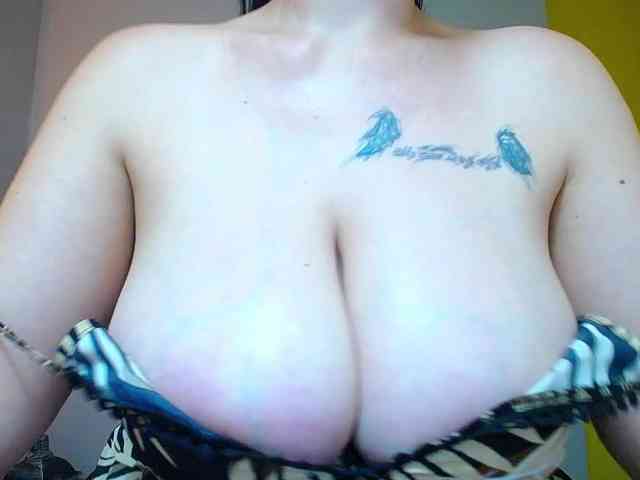 Brianna-Joy webcam