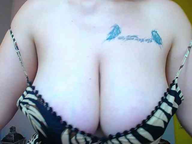 Brianna-Joy webcam