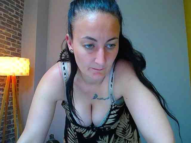 Brianna-Joy webcam