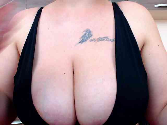 Brianna-Joy webcam