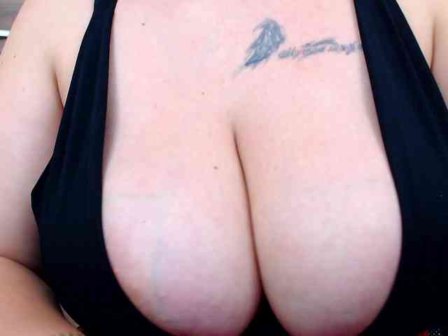 Brianna-Joy webcam