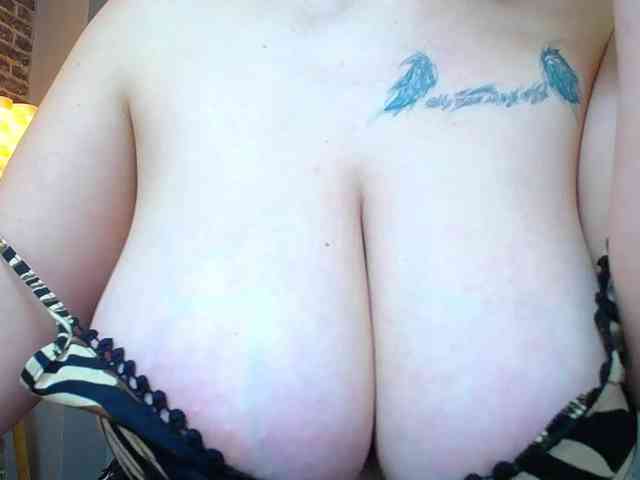 Brianna-Joy webcam