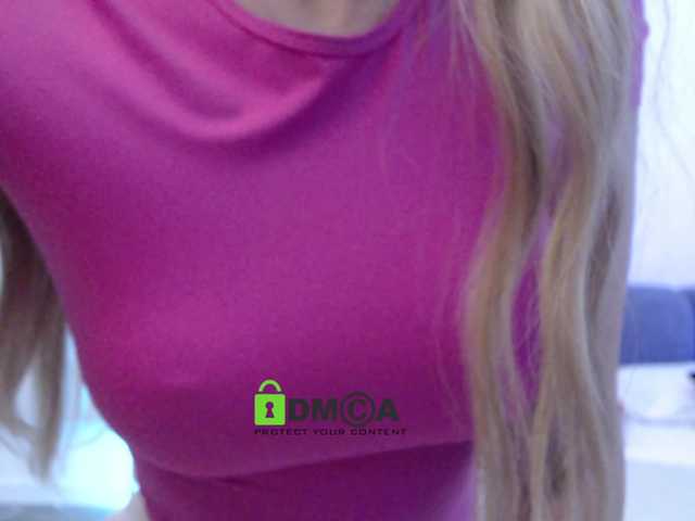 MaxineDiaz's BongaCams show and profile