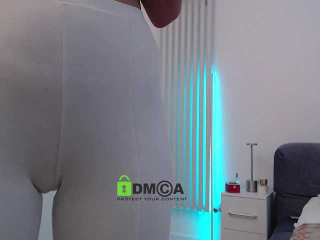 MaxineDiaz's BongaCams show and profile