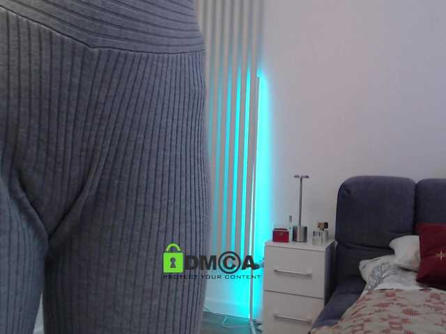 MaxineDiaz — Hello!  Good mood to you.)) Tokens only in FREE CHAT . There is a private group show. ONLYFANS: maxx_kiss   Instagram: maxx_viaTake off your skirt  :P @remain