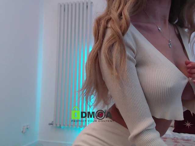 MaxineDiaz's BongaCams show and profile