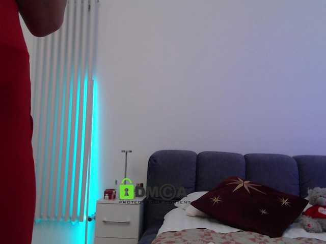 MaxineDiaz's BongaCams show and profile