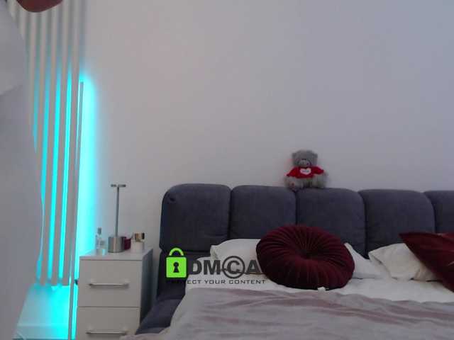 maxinediaz belle show