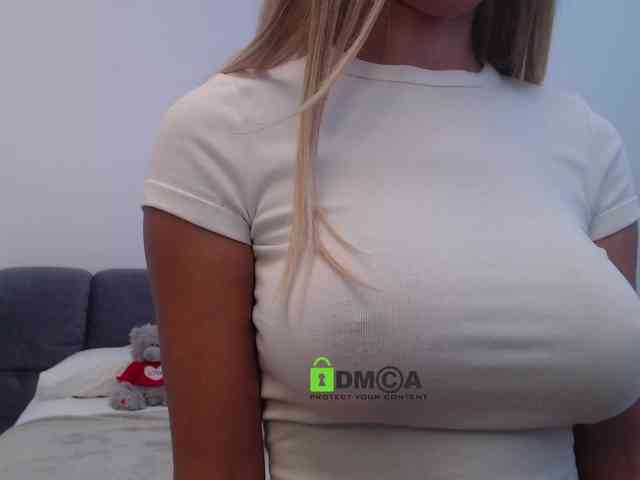 MaxineDi webcam