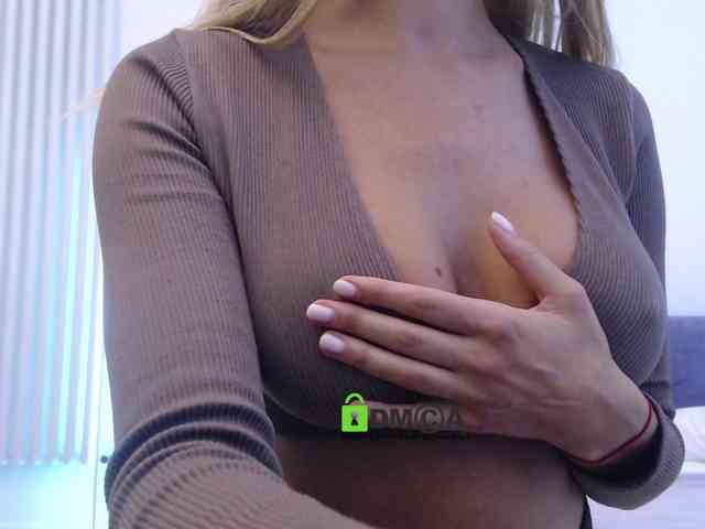 MaxineDi webcam