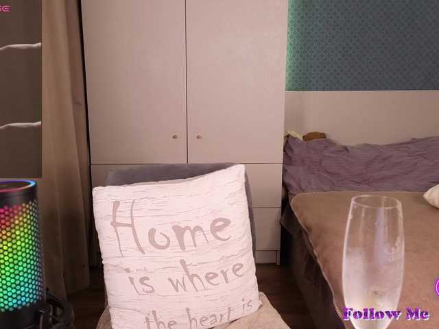 -wowFox- from BongaCams