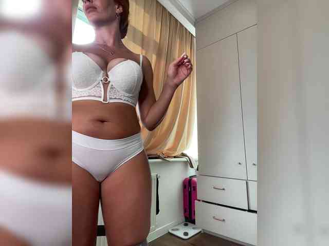 MelenaFox webcam