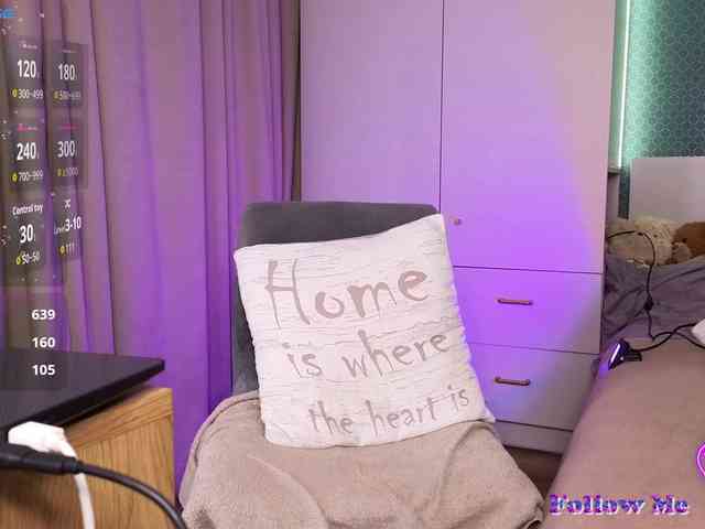 MelenaFox webcam