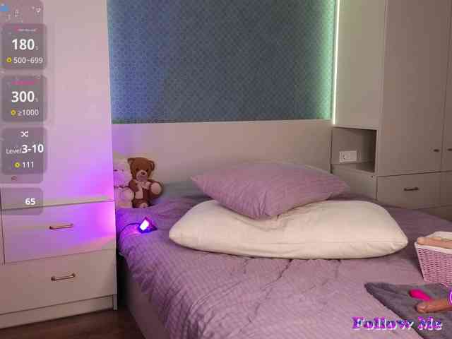MelenaFox webcam